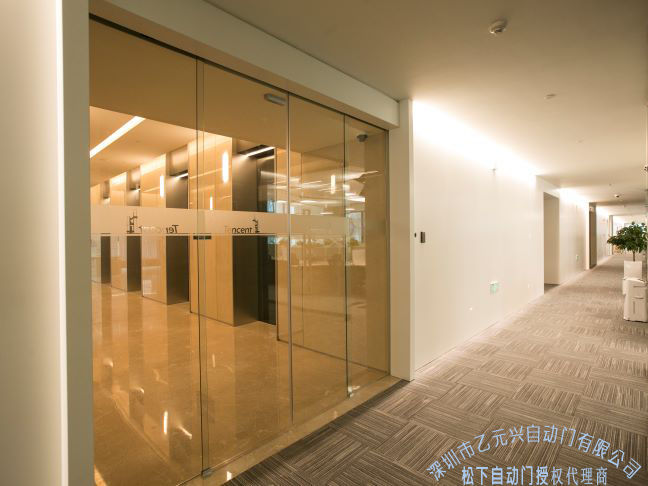 純玻璃秋葵APP下载-辦公室案例圖片